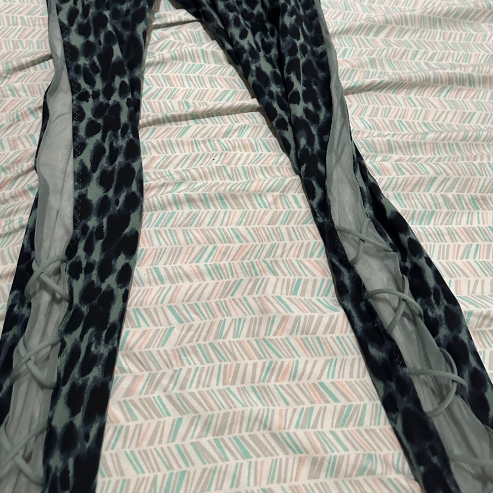 Yoga pants - nwot
